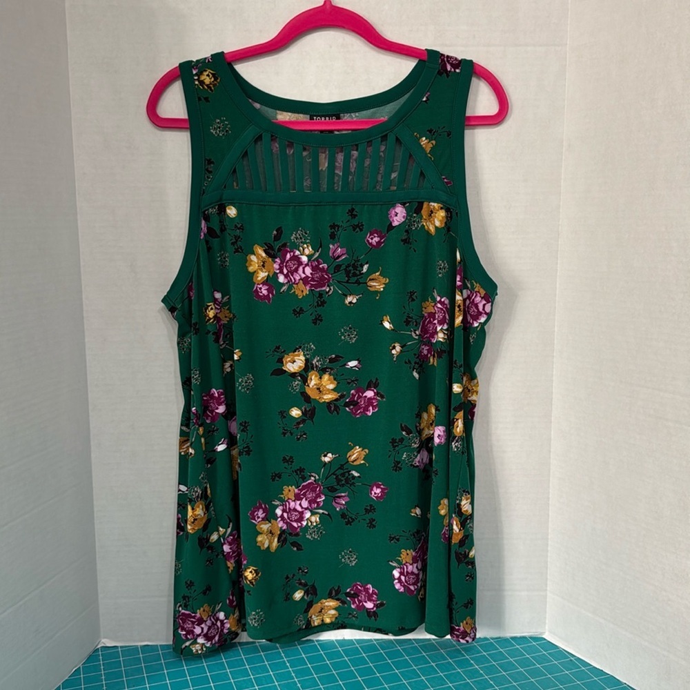 Torrid Green Floral Cut Out Detail Sleeveless Top Versatile Fun & Flirty Size 2